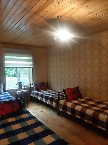 Bağ evlərinin kirayəsi: 10 Nəfər üçün münasib günlük kirayə ev Təsvir: - Ağac tavanlı, taxta — 10