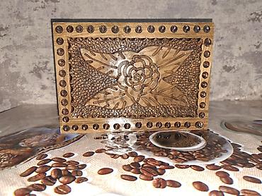 Sandıqlar: Taxta oymalı dekorativ qutu - Material: bərk ağac - Üst hissə: əl — 7