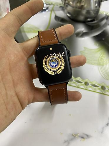картриджи сега: Apple Watch SE3: с прямоугольным корпусом и сенсорным дисплеем — 1
