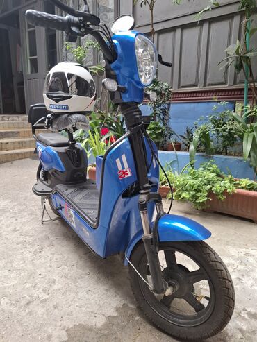 moped skuter: - jinying, 250 sm3, 200 km