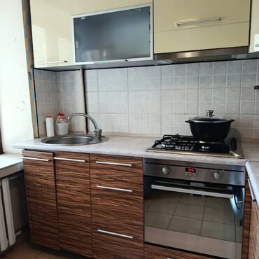 дешевые квартиры в оше: 2 комнаты, 42 м², Индивидуалка, 5 этаж, Евроремонт