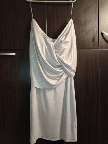 polovne haljine novi sad: L (EU 40), XL (EU 42), bоја - Bež, Koktel, klub, Na bretele