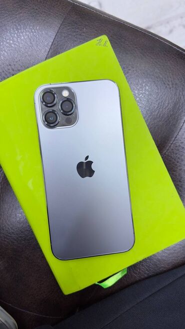 Apple iPhone: IPhone 12 Pro Max, Б/у, 256 ГБ, Graphite, Зарядное устройство, Защитное стекло, Чехол, 86 %