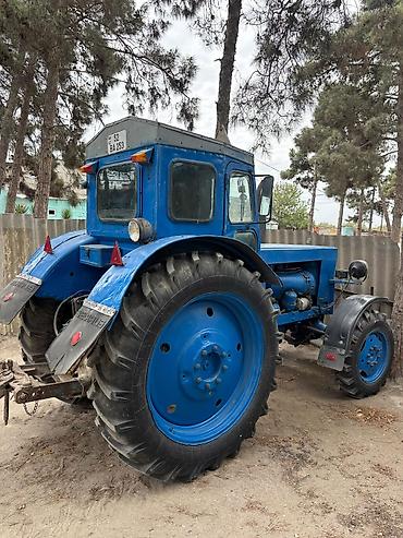 bmw multu sukani: Mavi rəngli iri sinif tırtılsız traktor Texniki xüsusiyyətlər və — 1