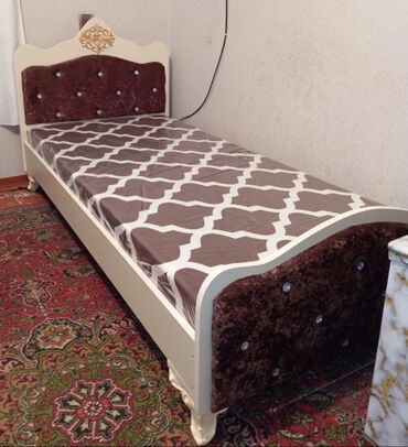 Ev üçün digər mebel: Təknəfərlik çarpayı, Bazasız, Matras ilə, Siyirməsiz