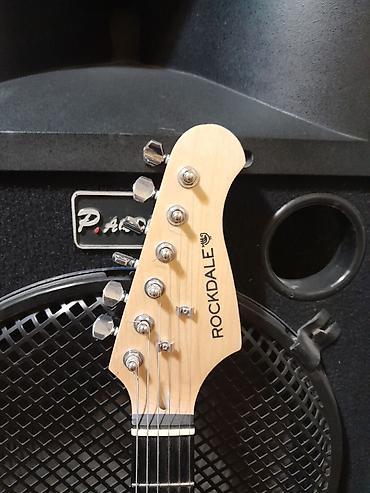 stratocaster: Электрогитара Rockdale, стиль ST (Stratocaster) есть торг - Окраска — 3