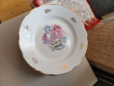 Digər ev dekoru: Dekorativ əşyalar dəsti - İtlə kompozisiyalı masa saatı: Qara-bürünc — 16