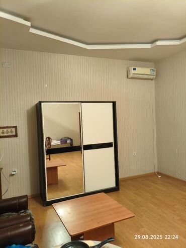 Uzunmüddətli kirayə mənzillər: Otag yoldasi .Posolok kiroovda 3 mərtəbəli 200 kv m olan 4 — 11