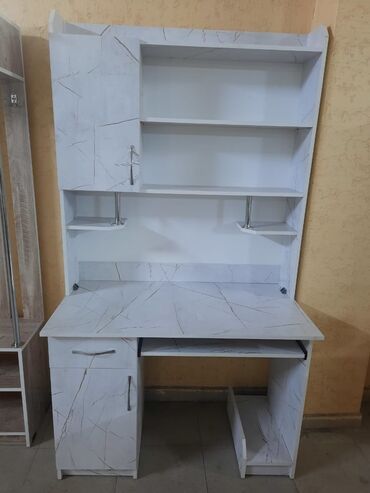 Парты: Новые столы компьютерные сом шкафчиком из российского материала длина — 11