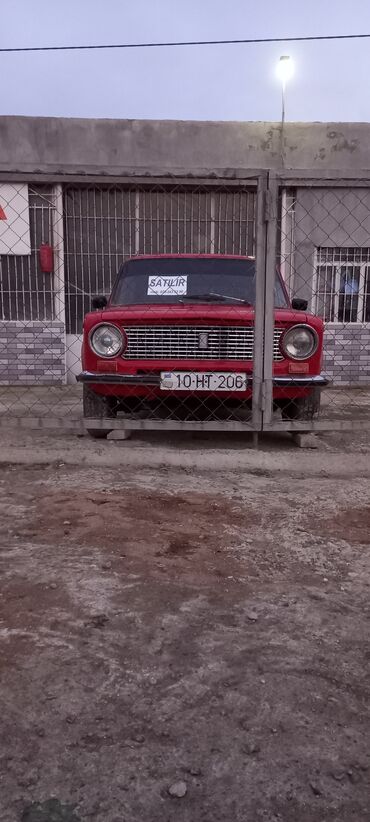 VAZ (LADA): VAZ (LADA) 2101: 1.3 l | 1975 il 23998 km Sedan