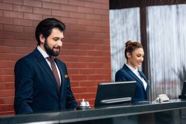 Ofis menecer, katib tələb olunur, İstənilən yaş, 3-5 illik təcrübə