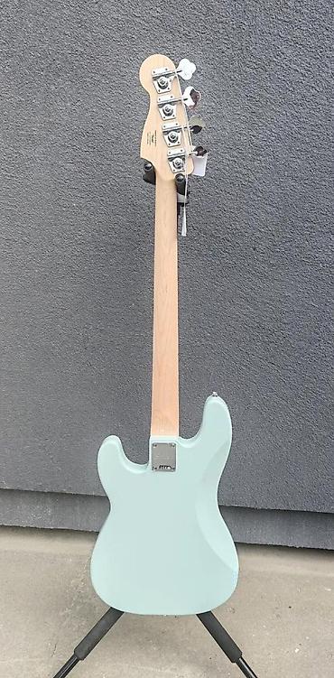 Gitare: SQUIER FSR AFFINITY SERIES PRECISION BASS PJ SURF B-STOCK | Slanje — 5