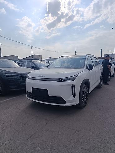 GAC: Aion LX Plus (REEV) — среднеразмерный кроссовер с современным дизайном — 3