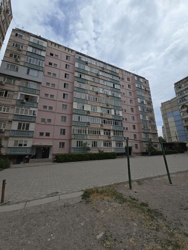 Продажа квартир: 1 комната, 44 м², 106 серия, 1 этаж, Старый ремонт