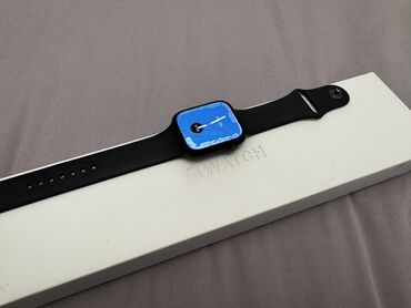 Apple Watch: Apple watch • series 8 • 45 mm aluminium & ceramic case • ion - x