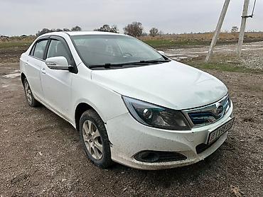 BYD: BYD E5: 2017 г., Автомат, Электромобиль, Седан — 2