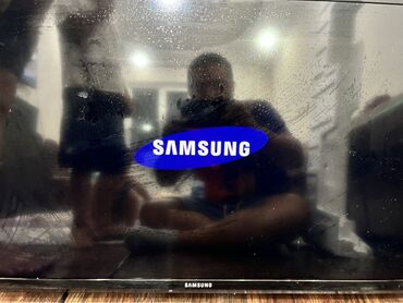 бу машина автомат: Телевизор Samsung модели UE32FH4003W с черным корпусом и глянцевым