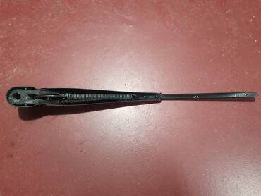 Auto delovi: Nosac metlice zadnjeg brisaca Lada 21213,21214 Niva, Lada 2104 — 8