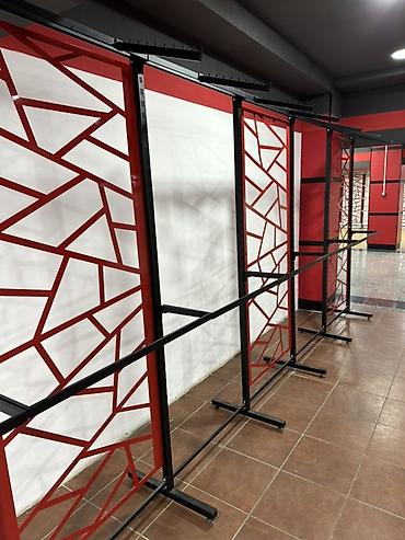 Оборудование для магазинов: Mağaza vitrin stendi – metal asqı sistemi - Material: Tamamı möhkəm — 3