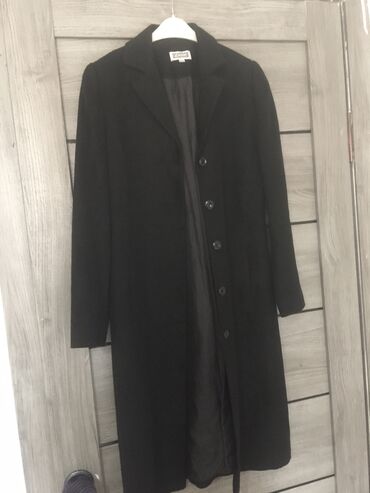 пиджак пальто: Тонкая-Пальто пиджак,женская,тонкая очень хорошая, мягкая.размер 44.В