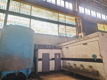 Anbar və emalatxanalar: Xətai rayonu, Babək prospektində səliqəli, hündür və işıqlı anbar — 25