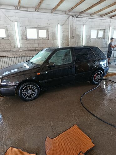 продажа битых машин: Volkswagen Golf: 1993 г., 1.8 л, Механика, Бензин