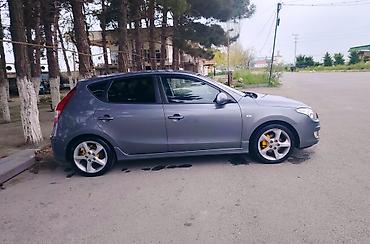 i30: Hyundai i30: 1.4 l | 2011 il Hetçbek — 4