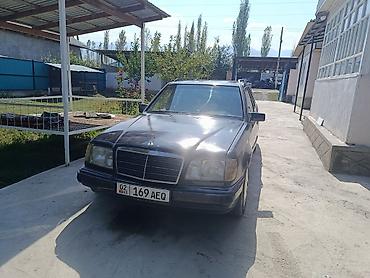 шлем с наушниками: Mercedes-Benz W124: 1993 г., 2.2 л, Механика, Бензин, Универсал — 2