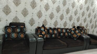 Divanlar: Divan, İşlənmiş, Açılan, Bazasız, Çatdırılma yoxdur