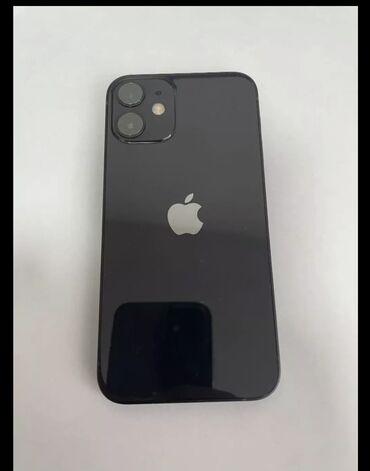 Apple iPhone: IPhone 12, Б/у, 128 ГБ, Черный, Защитное стекло, Чехол, 85 %