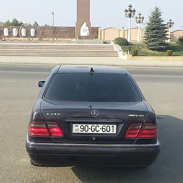 Mercedes-Benz: Mercedes-Benz E-Class: 3.2 l | 2000 il Sedan — 19