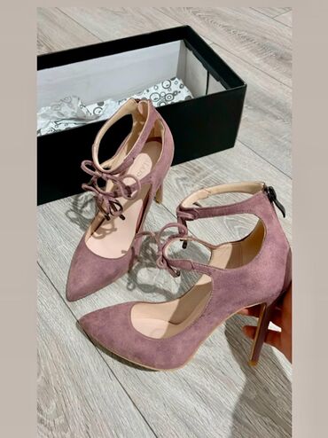 Krossovka ve ketlər: Dolce & Gabbana, Ölçü: 37, rəng - Bənövşəyi, İşlənmiş