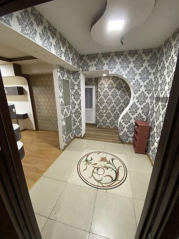 Uzunmüddətli kirayə mənzillər: 3 otaqlı mənzil interyeri - Geniş giriş və dəhliz: Parlaq — 3