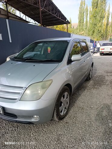 машинка гелик: Toyota ist: 2003 г., 1.5 л, Автомат, Бензин