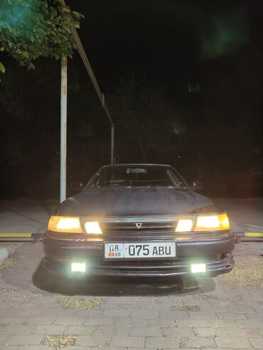 Toyota: Toyota Vista: 1992 г., 1.8 л, Автомат, Бензин, Седан
