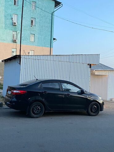 corolla runx: Kia Rio: 2014 г., 1.4 л, Автомат, Бензин