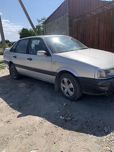 авто эмаль: Volkswagen Passat: 1993 г., Седан — 2