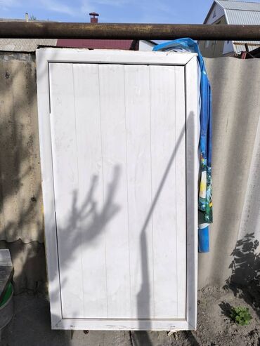 Зеркала: Продаю стеклянную дверцу и прозрачную дверь для душевой кабины, а