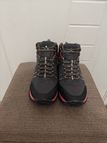 Čizme: Čizme, 39 na lalafo.rs — 2 Čizme: Čizme, 39 — 2