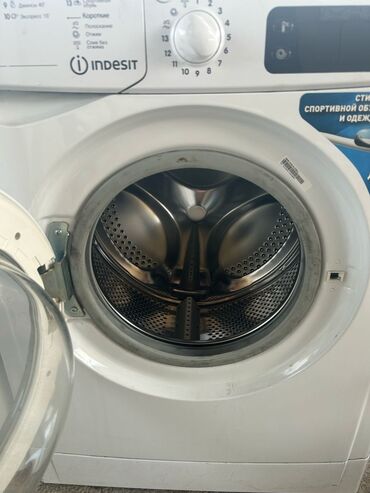 афтомат стиралка: Стиральная машина Indesit, Б/у, Автоматические, До 5 кг, Полноразмерная