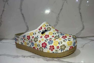 Papuče: 01. 36-40
2999🌹🌹 — 7