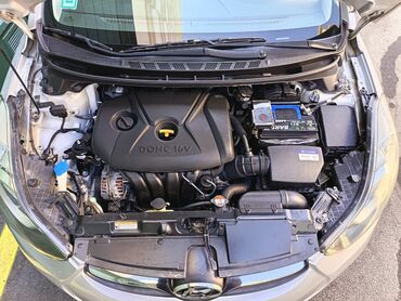 Hyundai: Hyundai Elantra: 1.8 l | 2011 il Sedan — 6