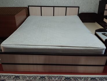 функциональные кровати для дома: Спальный гарнитур, Б/у, Двуспальная кровать, Шкаф, Комод, Россия, Самовывоз, цвет - Бежевый