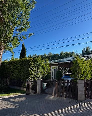 Продажа коттеджей и домов: 🏡 Продается часть коттеджа в ЦО «Радуга» 📍Локация: Иссык-Кульская — 2