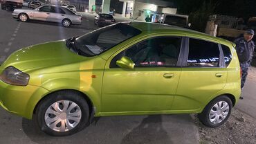 250000 машина: Chevrolet Aveo: 2004 г., 1.6 л, Механика, Бензин, Хэтчбэк