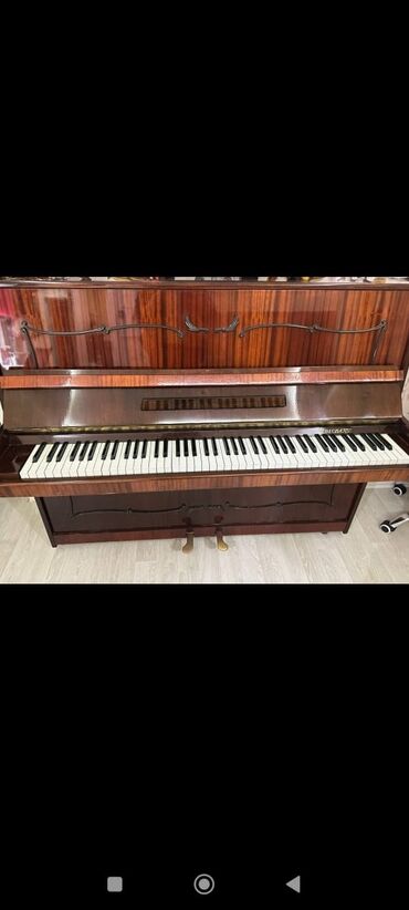 Pianolar: Pianino təcili satılır ‼️ qiymət 250 AZN. Ünvan Qarayev m 9422 NigAz