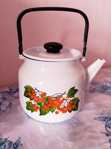 контейнер для порошка: В Сокулуке продается б/у посуда: чайник, большие чара советские