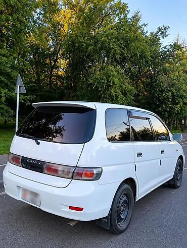 Toyota: Toyota Gaia: 2000 г., 0.2 л, Автомат, Бензин, Минивэн — 2