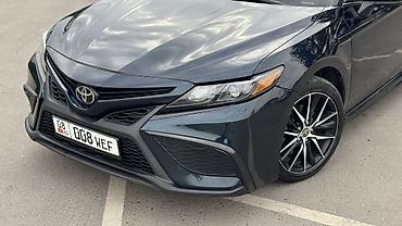 Транспорт: Toyota Camry: 2021 г., 2.5 л, Автомат, Бензин, Седан — 7