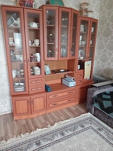 Гарнитуры для зала: Длинный диван с подлокотниками + стенка-гостиная (модульная) Диван: - — 2